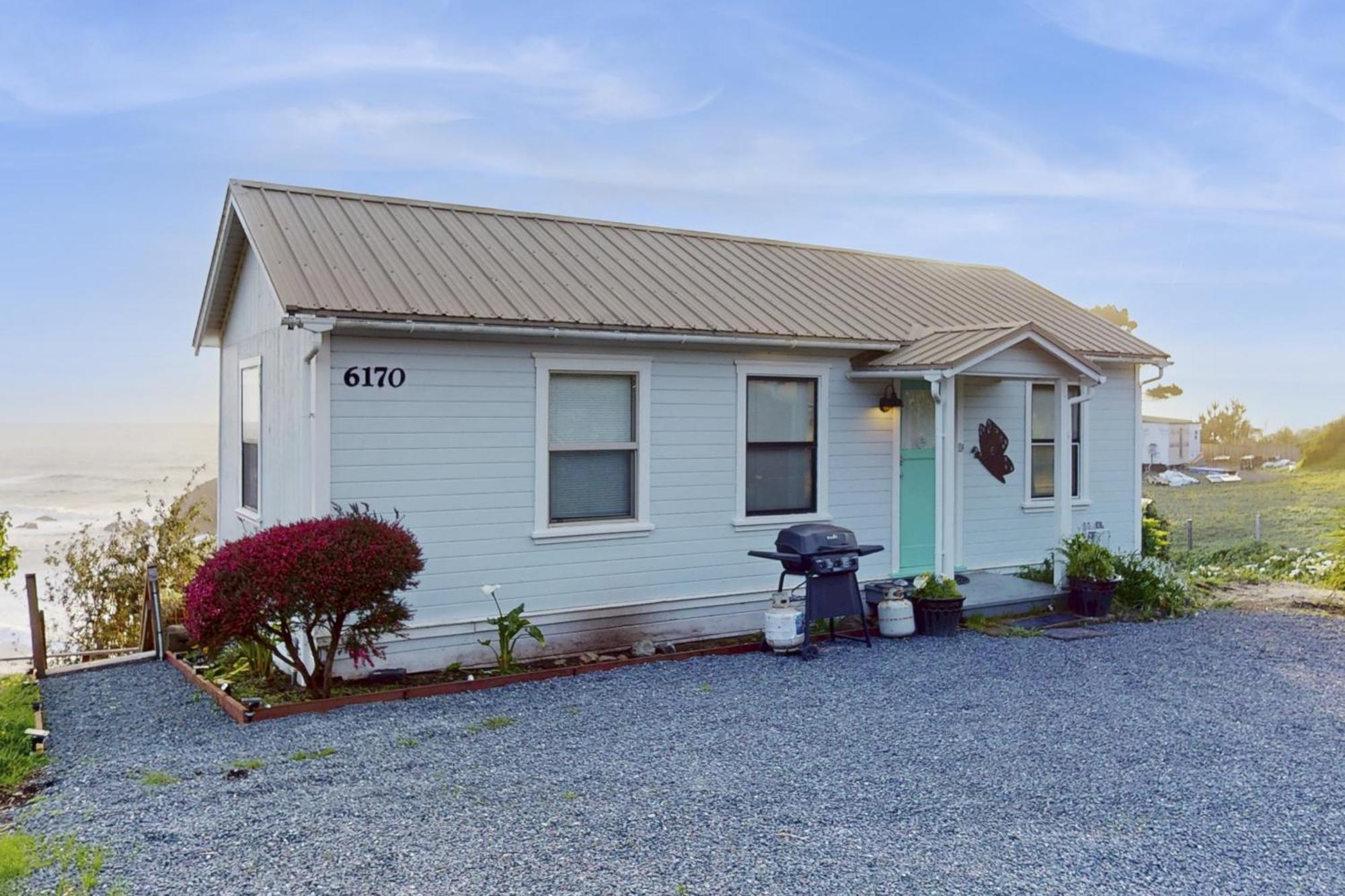 Greenwood Beach Cottage Elk Экстерьер фото